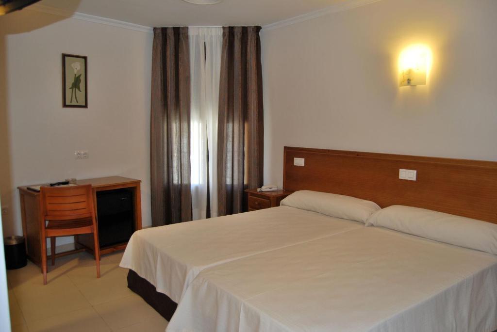 Hotel Gema Almadén Pokoj fotografie