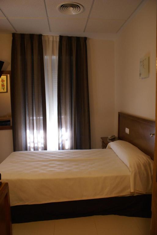 Hotel Gema Almadén Pokoj fotografie